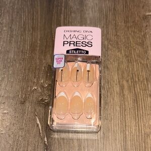 Dashing Diva Press On Nails